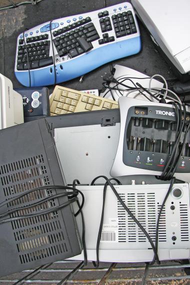 Internationaler Tag des Elektroschrotts (E-Waste-Day) am 14. Oktober: Jeder Stecker zählt (Symbolbild)