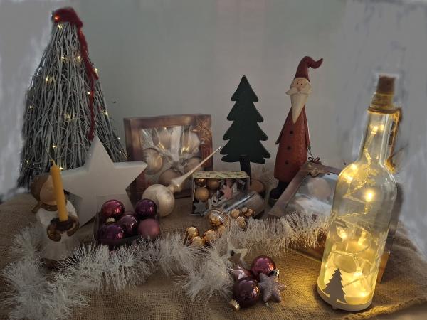Abfallberatung bietet Tauschbörse für Weihnachtsdekoration an (Symbolbild)